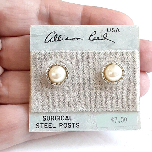 Allison Reed Vintage Pearl Silver Tone Stud Pierced Earrings Made In USA Classic - Picture 1 of 4